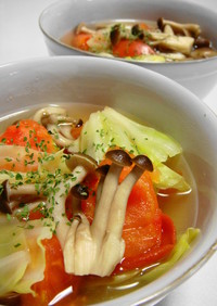 旬　キャベツとトマト　野菜スープ