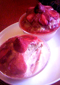 苺づくしの冷製豆乳デザート