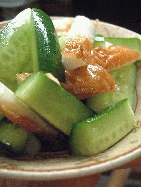 風味がたまらない!ちくわときゅうりの和え物