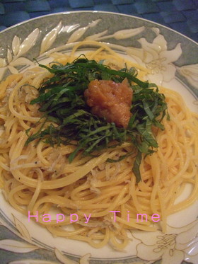 じゃこと大葉のパスタに梅をのせて❤