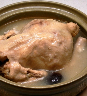 本格薬膳。参鶏湯(サムゲタン)