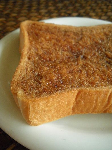黒糖＊メープルで自分好みな黒蜜トースト♥の写真