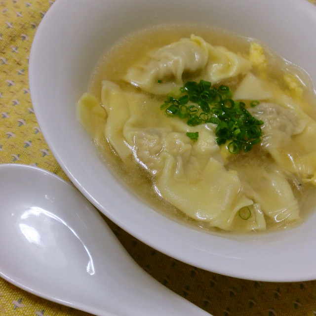 皮から手作りワンタンスープ レシピ 作り方 By ニャンコのキッチン クックパッド 簡単おいしいみんなのレシピが360万品