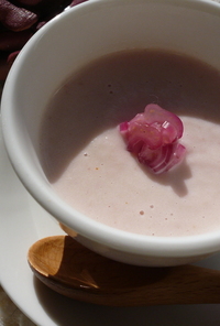 ピンクな赤かぶスープ