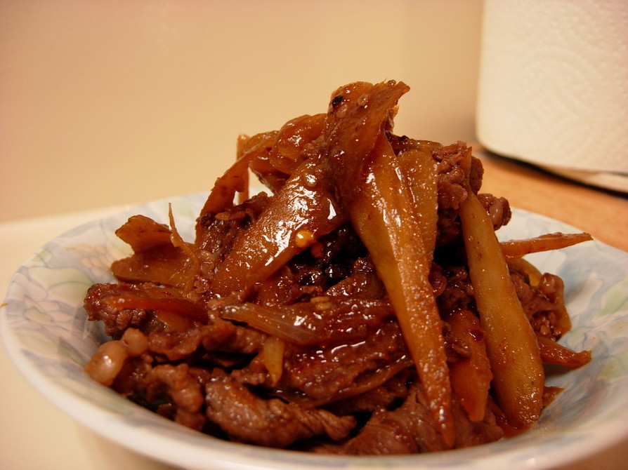 牛肉とごぼうのピリ辛炒めの画像