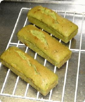 くるみがいっぱい!抹茶ケーキ