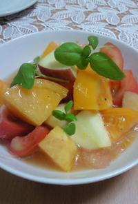 彩りフルーツとトマトのサラダ