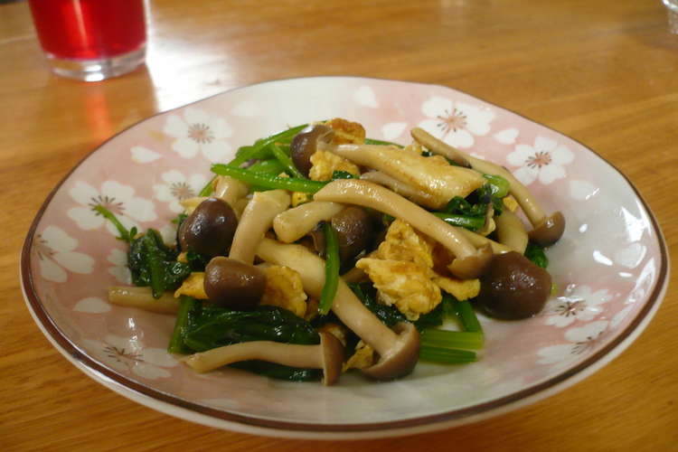 しめじとほうれん草のいり卵 醤油バターで レシピ 作り方 By クマッくら クックパッド