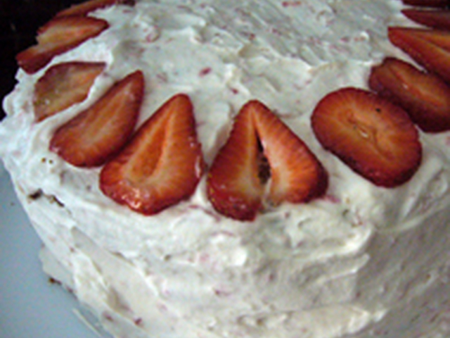 アメリカ風 ケーキ用の苺クリーム レシピ 作り方 By きかるう クックパッド 簡単おいしいみんなのレシピが350万品
