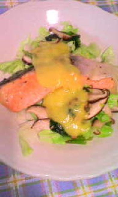 フライパン一つで簡単鮭と野菜のムニエルの写真
