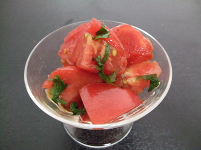 夏にぴったり☆トマトと大葉の冷製サラダの写真