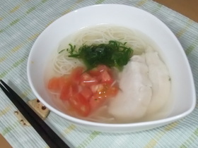 鶏のスープであっさり素麺