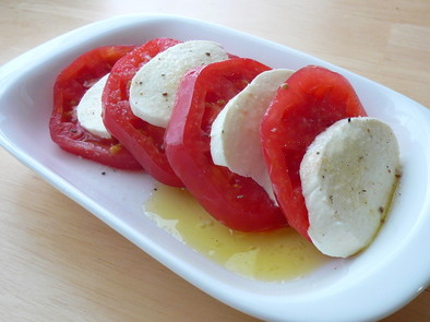 トマトとモッツアレラチーズのカプレーゼ♡の写真