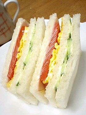 1日分の野菜をサンドイッチで♪