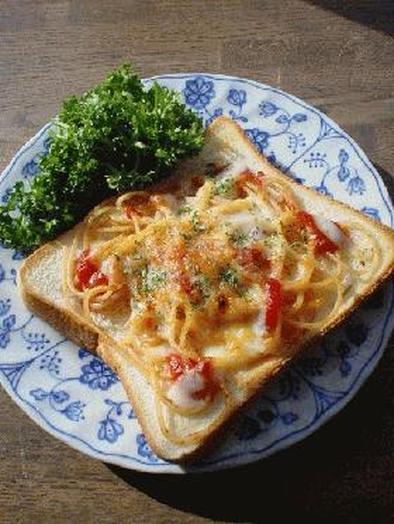 お惣菜パン「ナポリタンのチーズ焼き」の写真