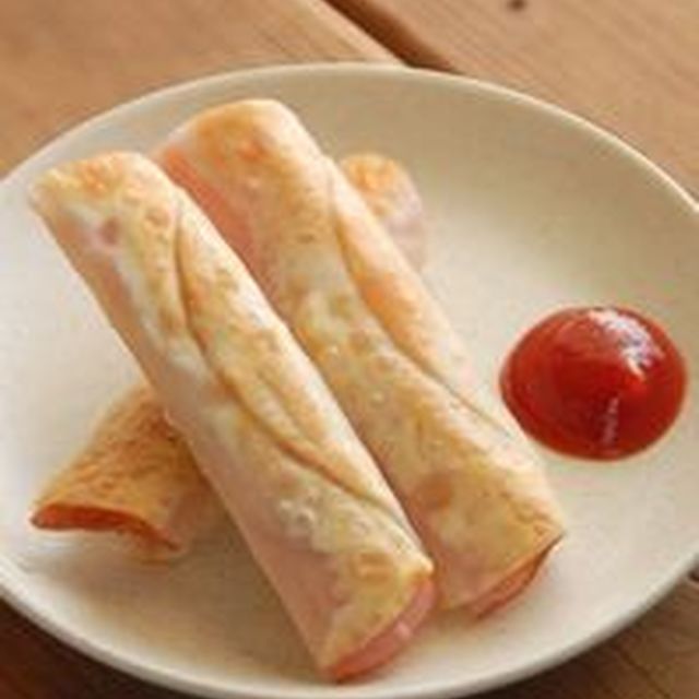ミニブリトー ハムチー巻き焼き餃子 レシピ 作り方 By Mhmhmama クックパッド 簡単おいしいみんなのレシピが364万品