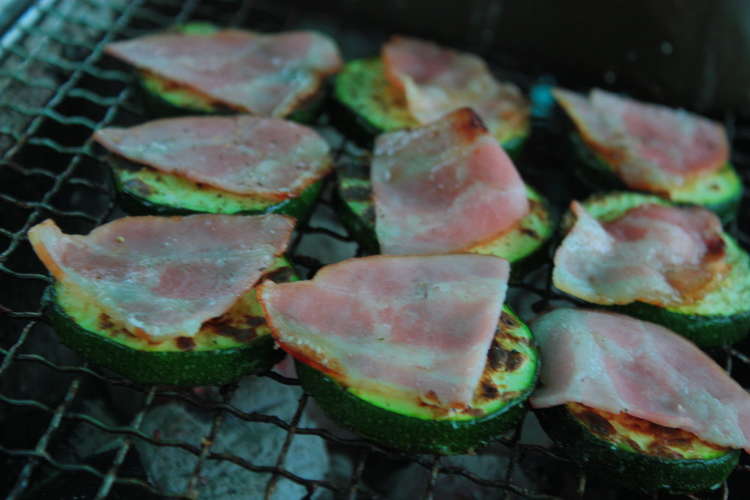 ズッキーニとベーコンでｂｂｑ レシピ 作り方 By Momimomiさん クックパッド 簡単おいしいみんなのレシピが360万品