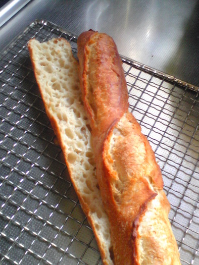 オートリーズで作る強力粉のフランスパンの写真