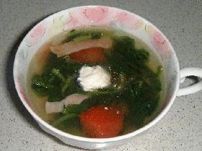 ルッコラ＆トマトのスープの写真
