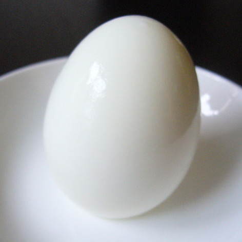 少ない水でつるっと簡単綺麗に剥けるゆで卵