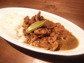 one room 15分本格チキンカレー