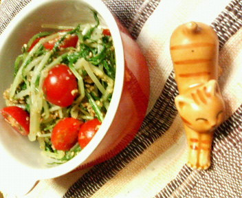 ✿水菜と❀プチトマトの✿ゴマ味噌和えの画像