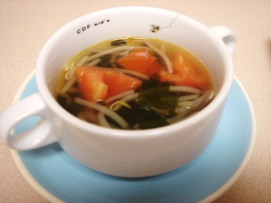 もやし☆トマト☆わかめの中華スープの写真