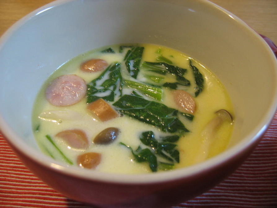 小松菜のクリームシチュー風スープの画像
