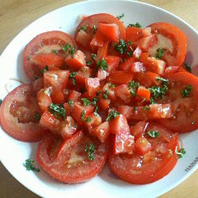 輪切りトマトのサラダ レシピ 作り方 By Rinatu クックパッド 簡単おいしいみんなのレシピが353万品