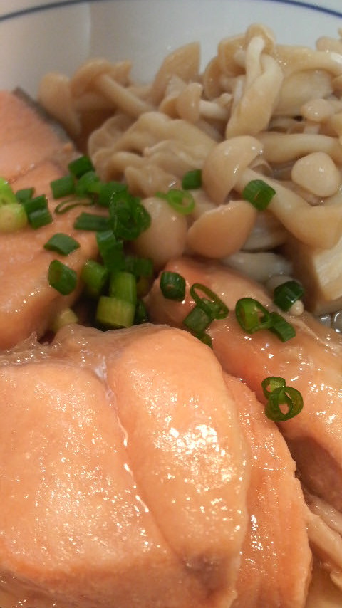 お義母さんの味★　鮭と茸の麺つゆ煮の画像