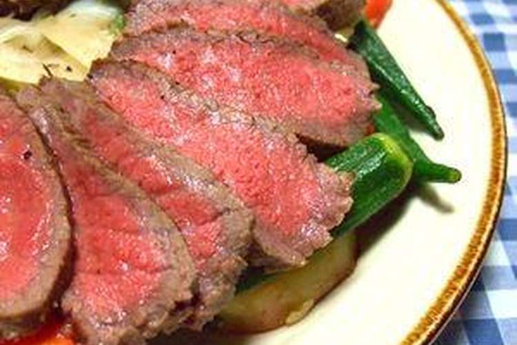 たっぷり野菜のお手軽ローストビーフ レシピ 作り方 By 庭乃桃 クックパッド 簡単おいしいみんなのレシピが349万品