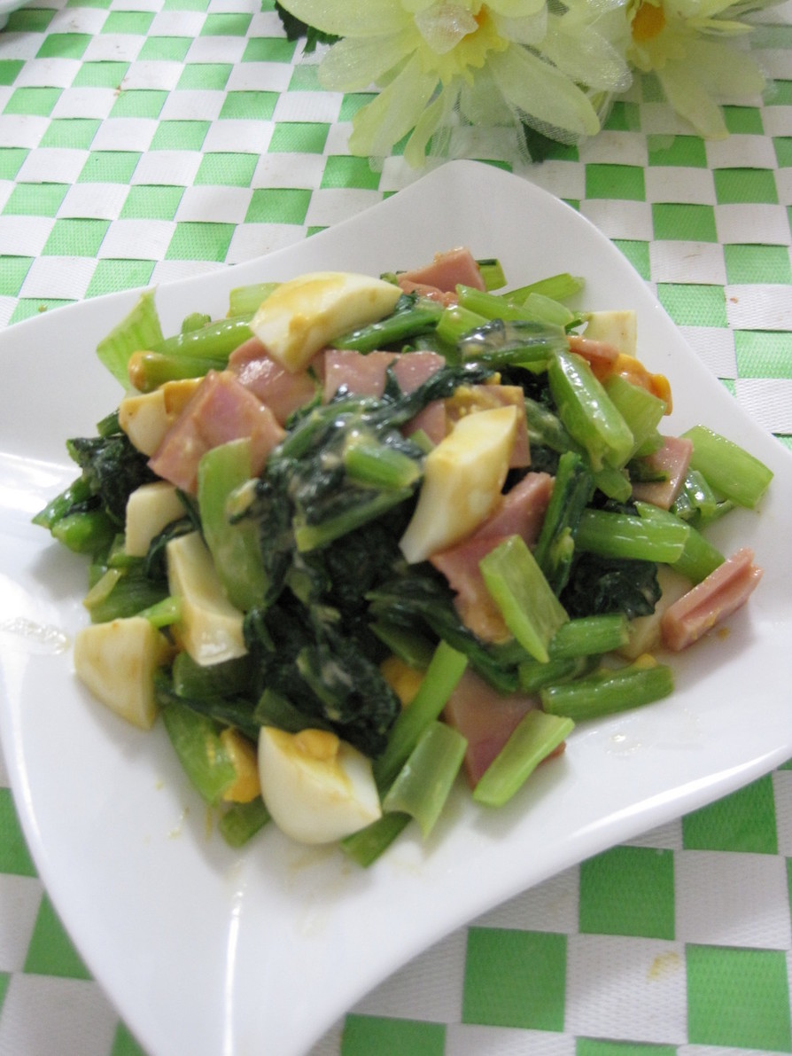 小松菜とゆで卵の和え物の画像
