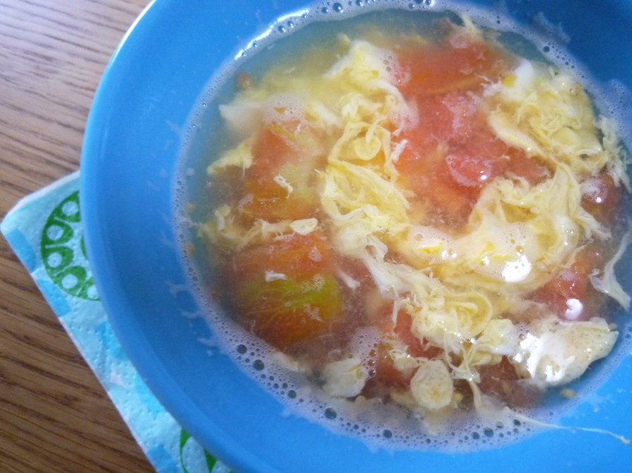 離乳食　トマトとたまごのスープの画像