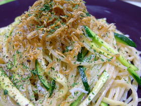しらすとズッキーニのパスタ