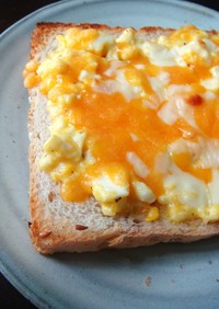 半熟卵＆とろ～りチーズのトースト