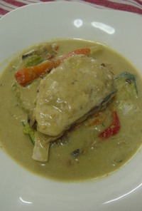 タイ料理：白身魚ソテーのグリーンカレー