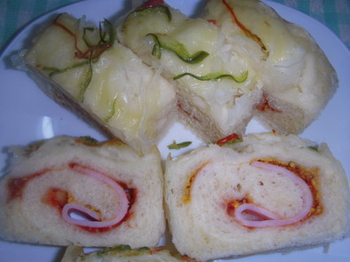 炊飯器で発酵パン（オニオンチーズのせ）　の写真