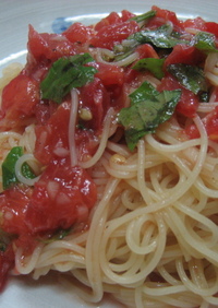 冷製トマトとバジルのカッペリーニ