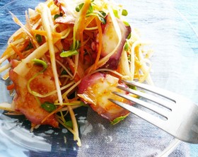 *たこと千切り野菜のコチュジャンサラダ*