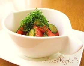 ∮トマトとキュウリの青じそღ胡麻サラダ∮
