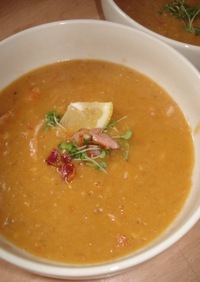 レンズ豆（レンティル）とベーコンのスープ