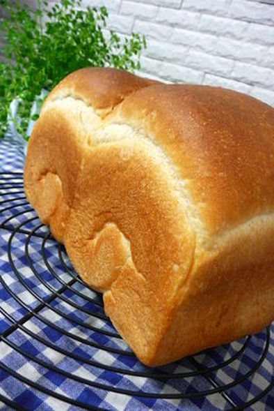 ミミがカリッうちの定番食パン！！の写真