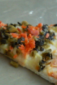 鮭フレークと高菜のピザ♪