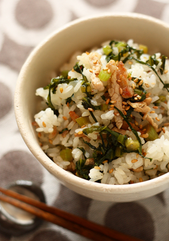野沢菜と豚肉の混ぜご飯の画像