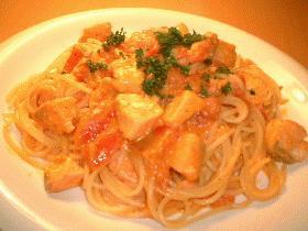 サーモンのトマトクリームパスタ☆