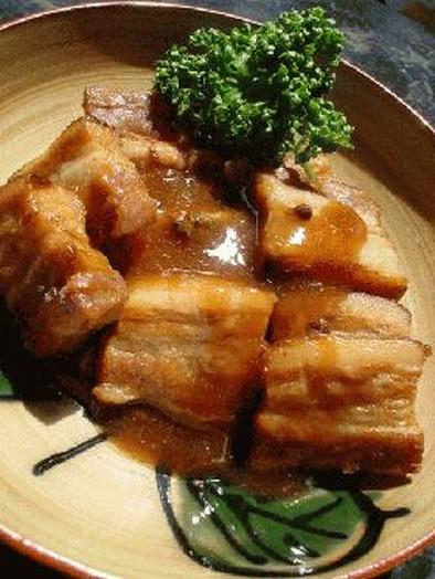 豚三枚肉の蒸し煮「東坡肉」の写真