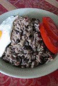 Gallo Pinto　ガジョピント　コスタリカの豆ご飯　（予算約１５００コロン）