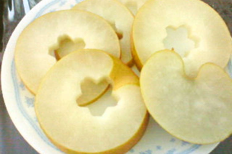 母の不思議な梨林檎の剥き方可愛い飾り切り レシピ 作り方 By 雪ぴよ クックパッド 簡単おいしいみんなのレシピが354万品