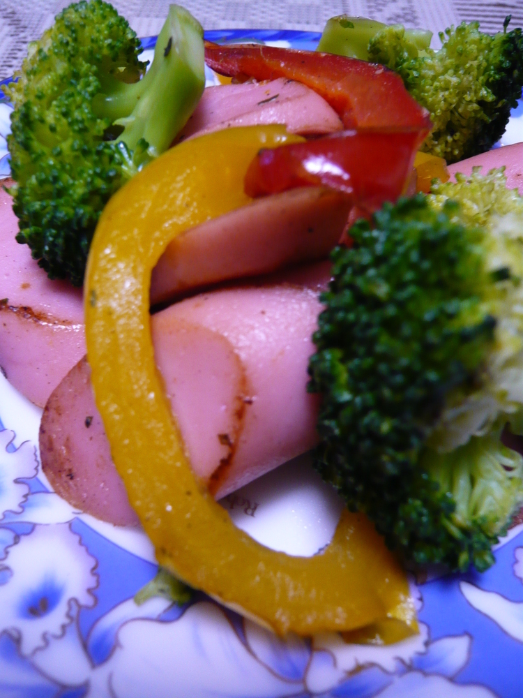 塩・こしょうで魚肉ソーセージの野菜炒め☆の画像