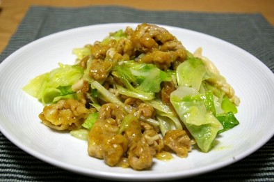 キャベツ＆豚肉炒め　カレー風味の写真